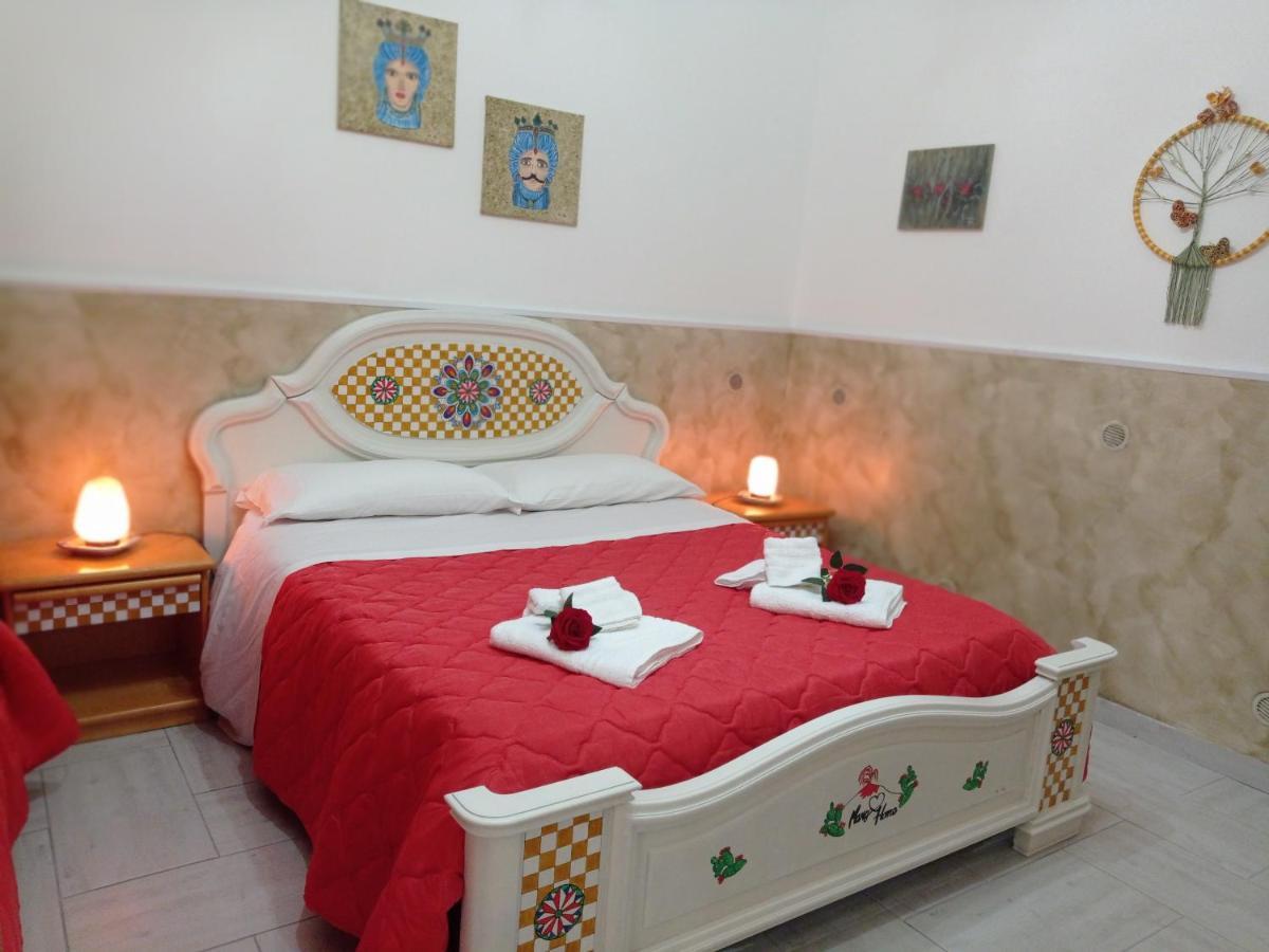 Mary Home - Casa Vacanza Таормина Стая снимка