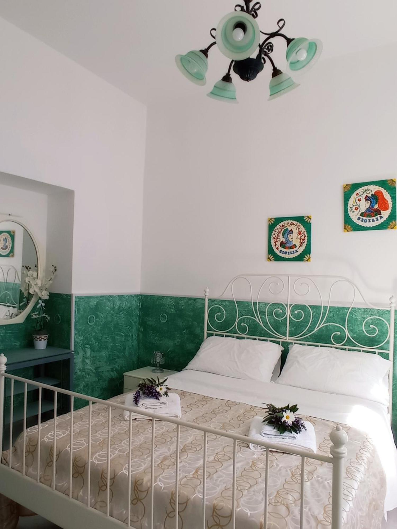 Mary Home - Casa Vacanza Таормина Стая снимка
