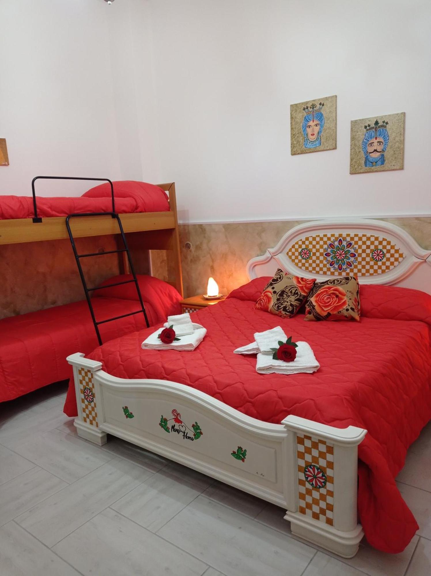 Mary Home - Casa Vacanza Таормина Стая снимка